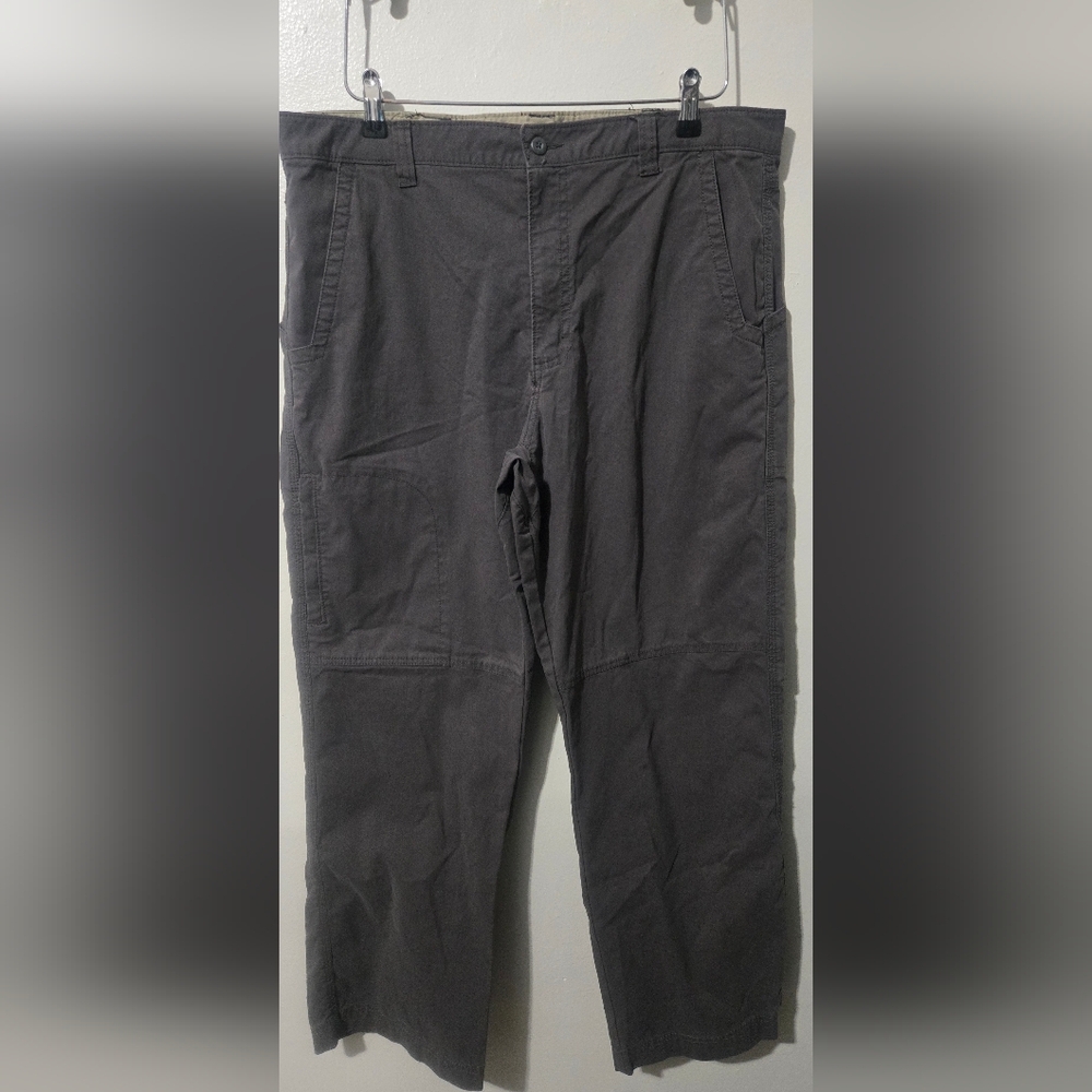 Woolrich Men's Dark Gray Cargo Pants EUC 38x30